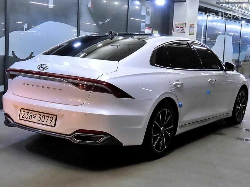 Хюндай The New (фейслифт) Grandeur (Azera)LPi 3.0 Рент-а-кар Exclusive - 4