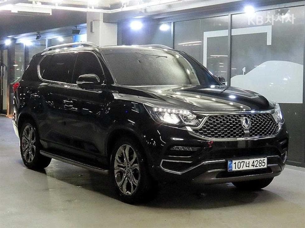 КейДжи Мобилити G4 Rexton 2.2 4x4 화이트 에디션 - Image 1