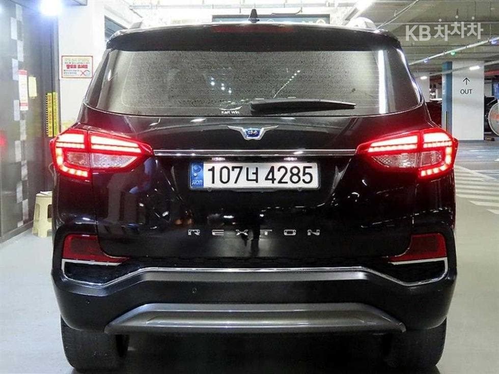КейДжи Мобилити G4 Rexton2.2 4x4 화이트 에디션 - 5