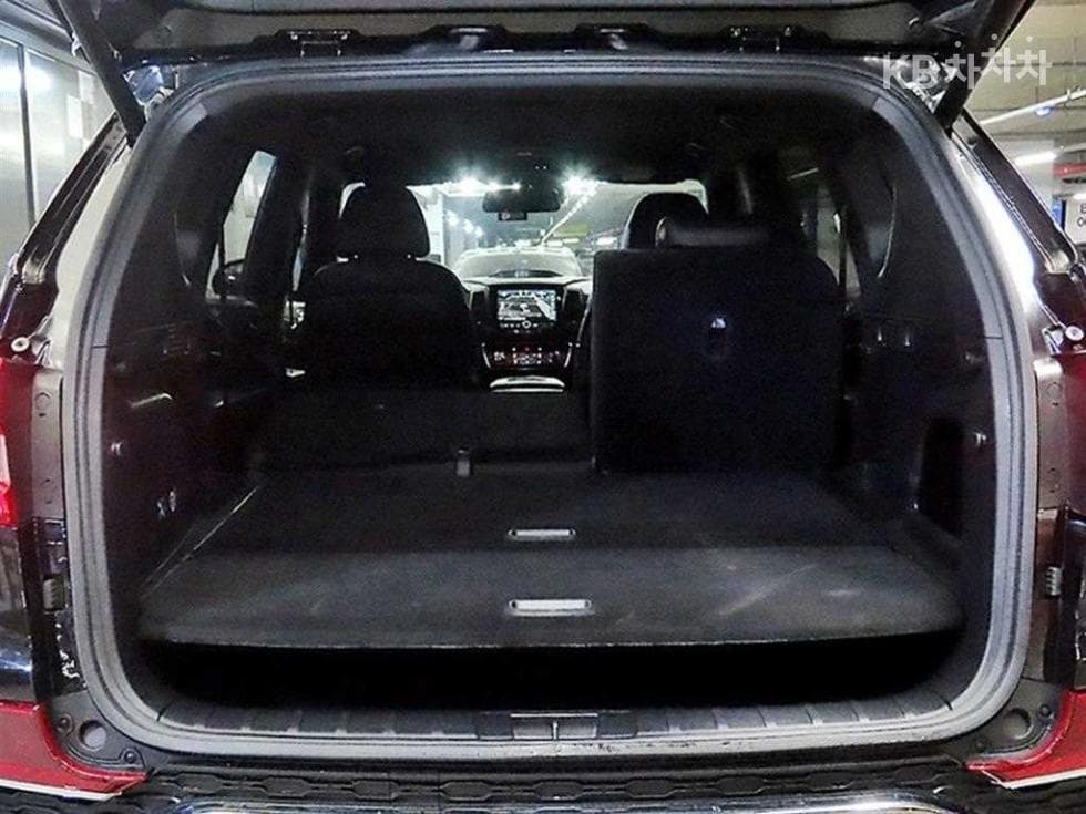 КейДжи Мобилити G4 Rexton2.2 4x4 화이트 에디션 - 17