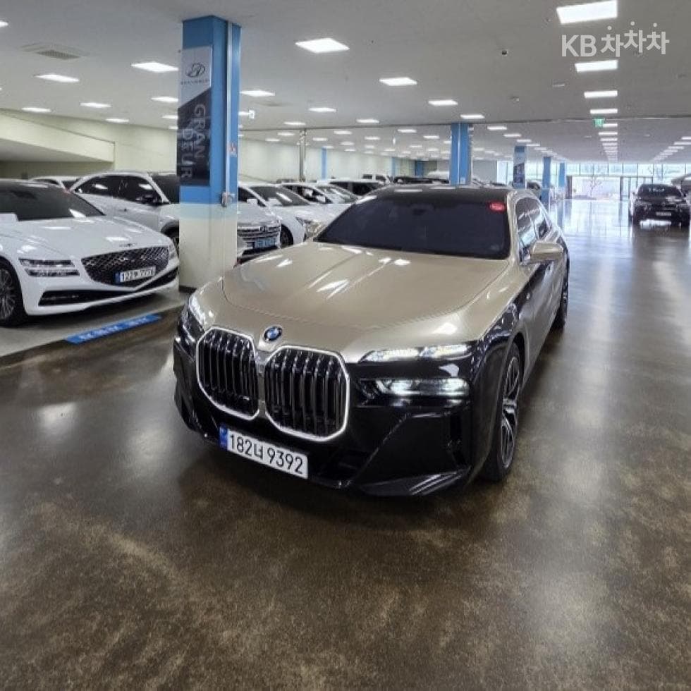 BMW 7시리즈(G70) 740i xDrive M Sport - Image 1