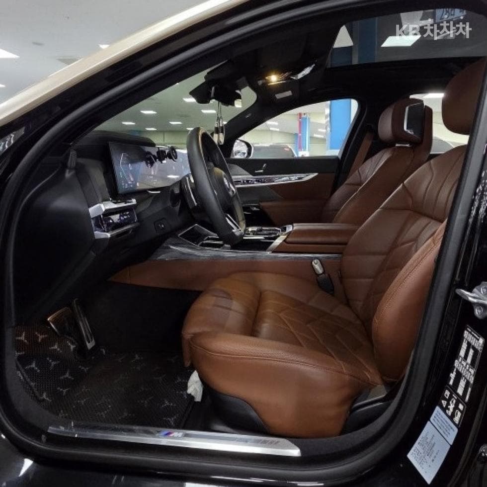 BMW 7시리즈(G70)740i xDrive M Sport - 6