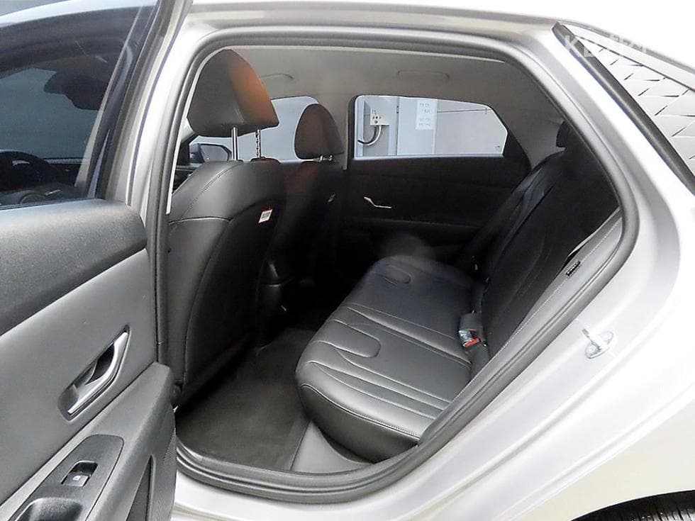 Hyundai The New (facelift) Avante (Elantra) (CN7)1.6 Gasoline Smart - 6