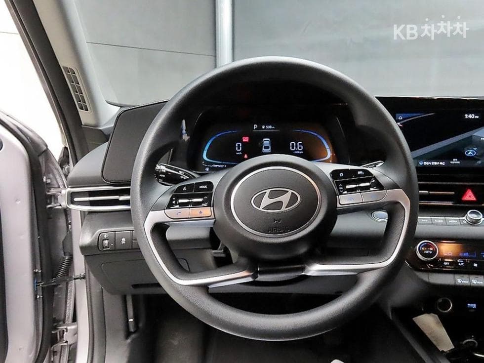 Hyundai The New (facelift) Avante (Elantra) (CN7)1.6 Gasoline Smart - 9