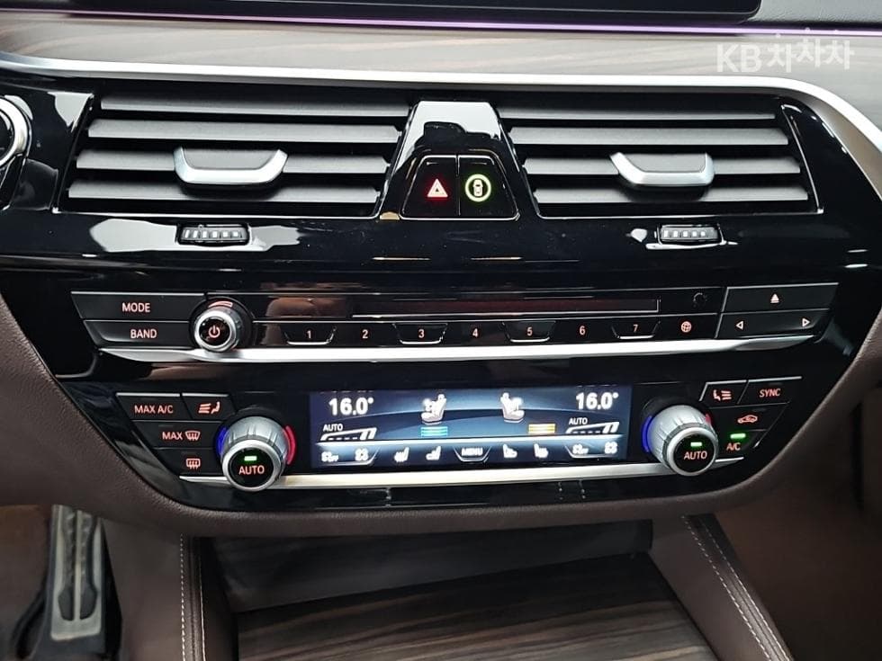 BMW 올Нов5 Серия (G30)520d M Sport Plus - 10