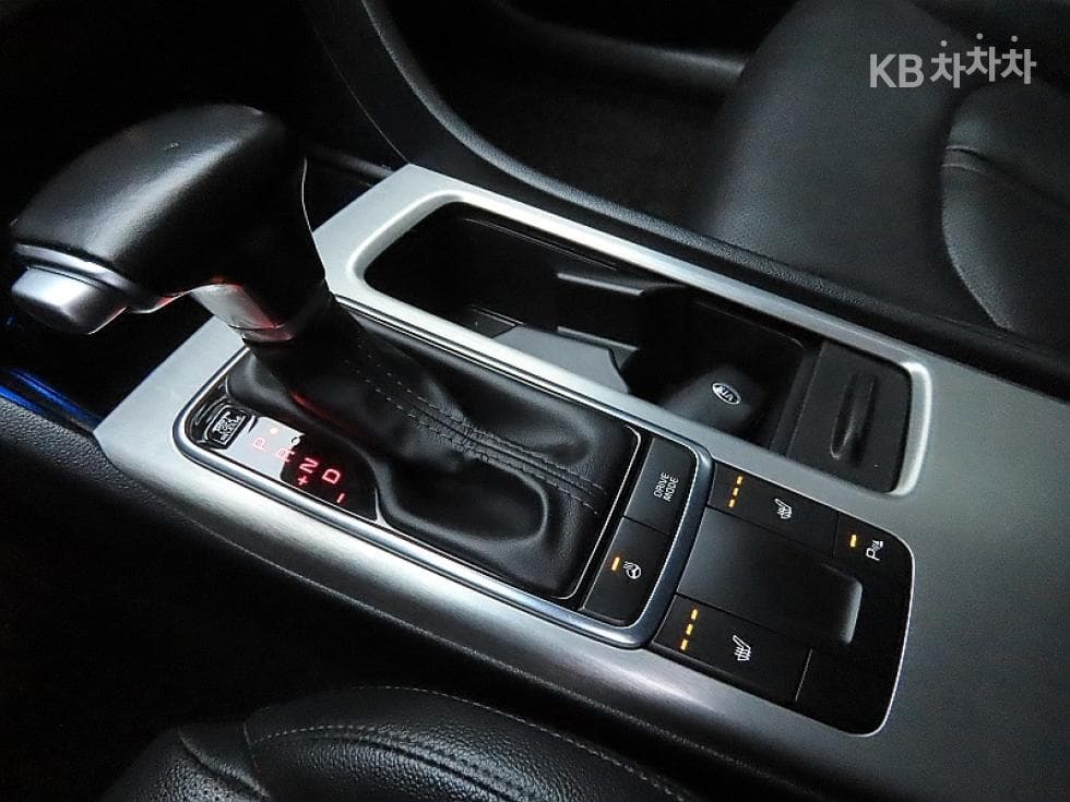 Kia K5 Second generation2.0 Gasoline MX Prestige - 9