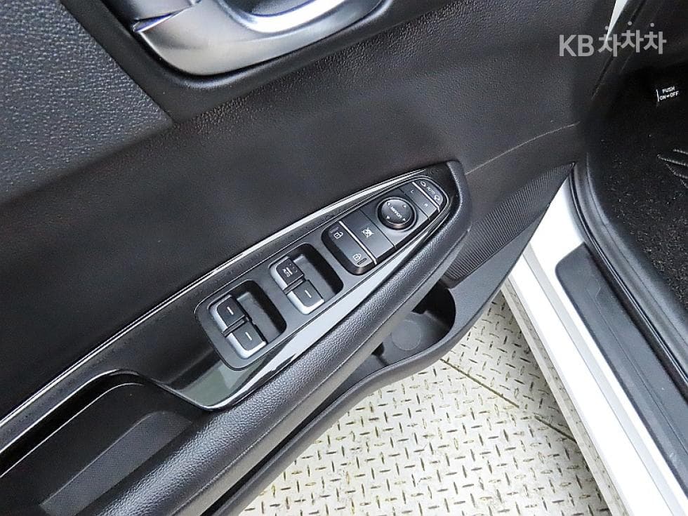 Kia K5 Second generation2.0 Gasoline MX Prestige - 13