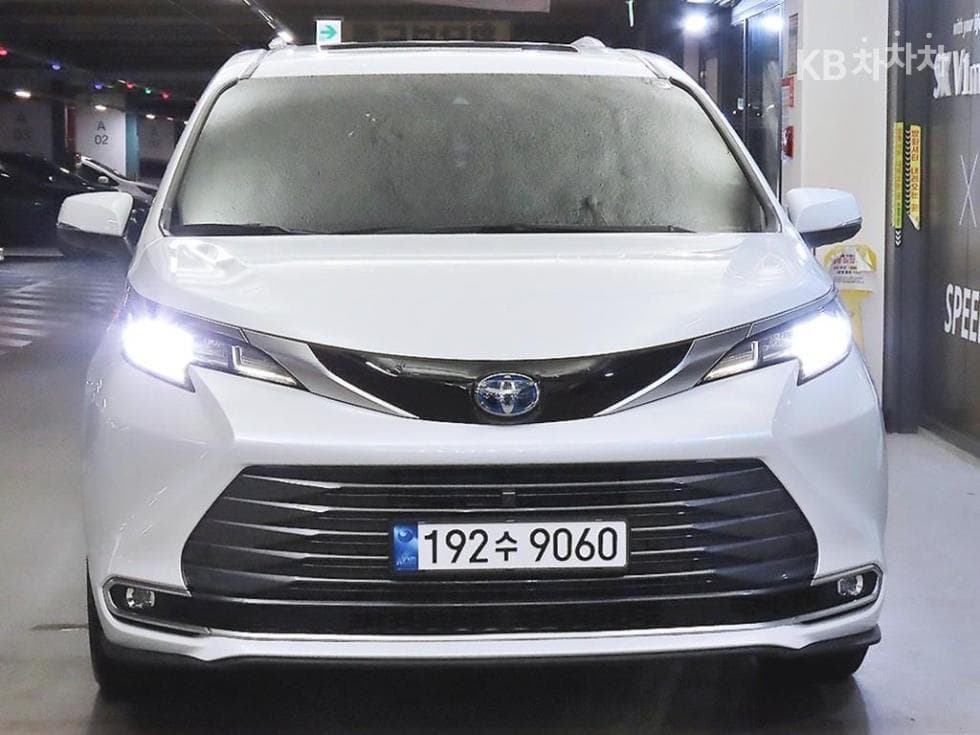 Toyota Sienna2.5L хибрид 2WD - 2