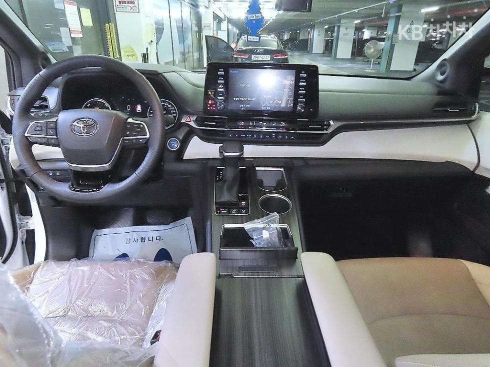 Toyota Sienna2.5L хибрид 2WD - 10
