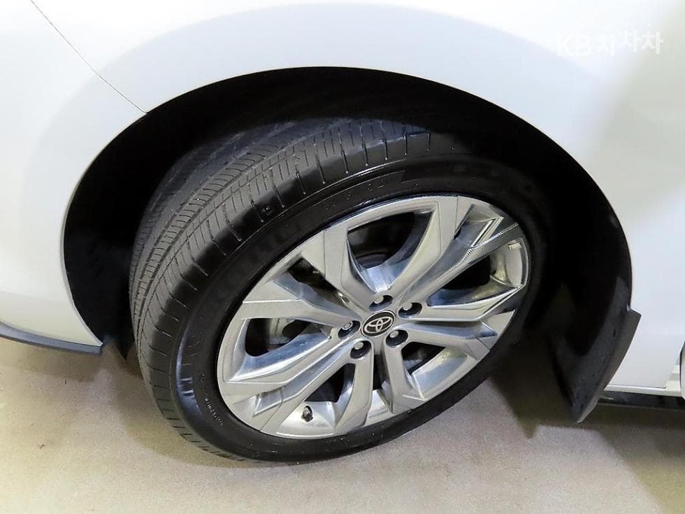 Toyota Sienna2.5L хибрид 2WD - 20