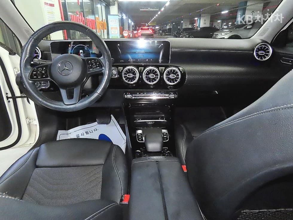 Mercedes-Benz A클래스(W177)A220 Sedan - - 10