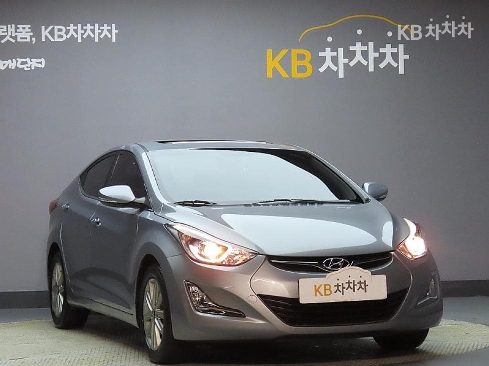 Hyundai The New (facelift) Avante (Elantra)1.6 GDi Modern Standard - 3