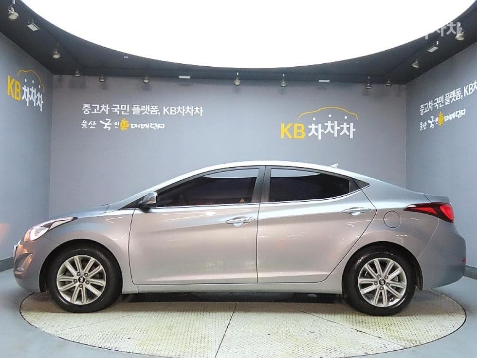 Hyundai The New (facelift) Avante (Elantra)1.6 GDi Modern Standard - 5