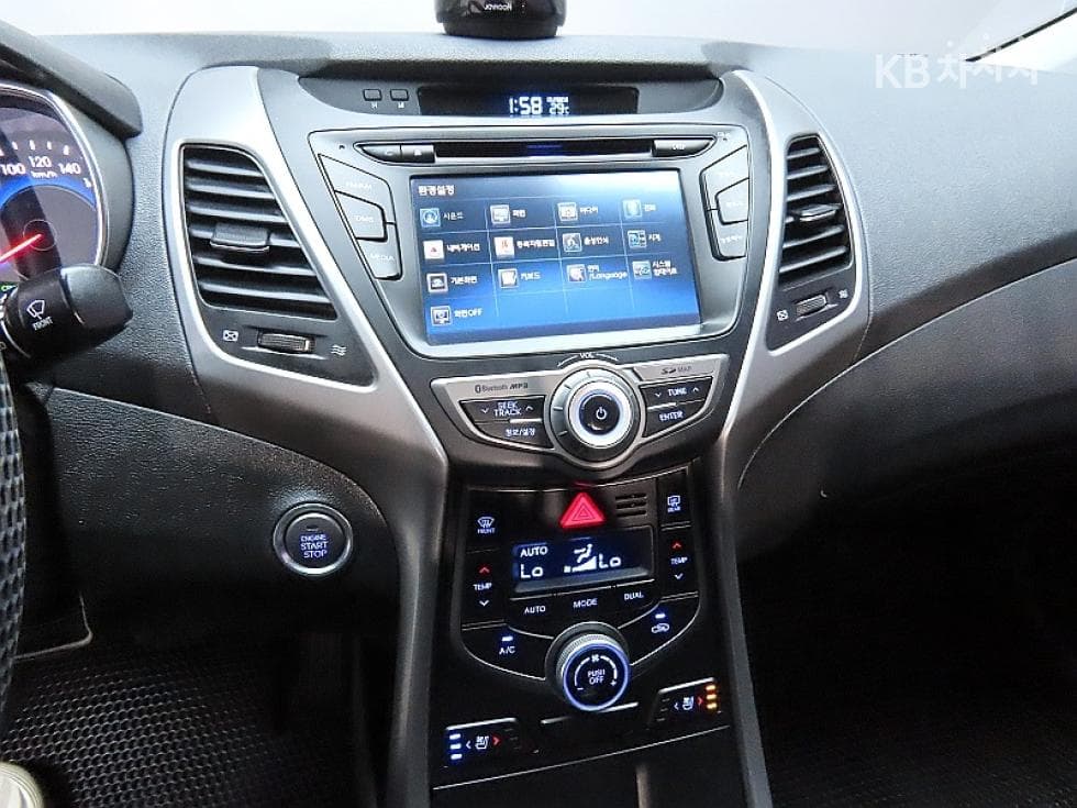 Hyundai The New (facelift) Avante (Elantra)1.6 GDi Modern Standard - 16