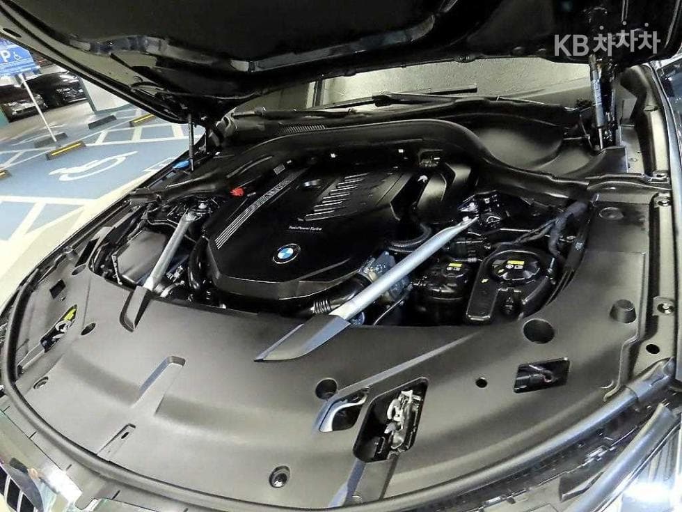 BMW Gran Turismo6 Series GT 630i xDrive M Sport Package - 19