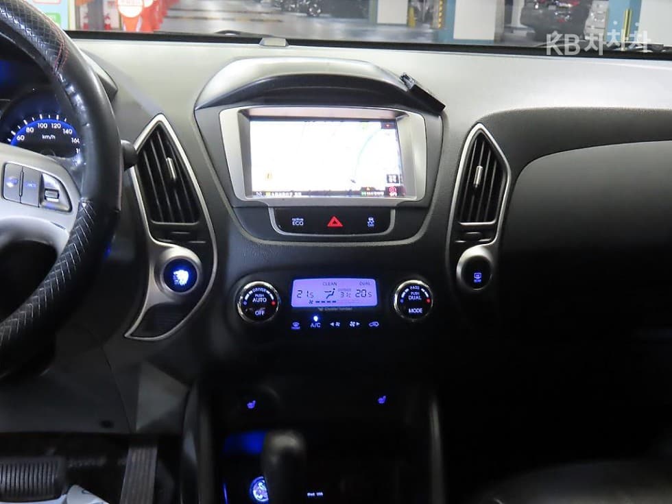 Хюндай ТуксонixДизел 2WD X20 Смарт - 11