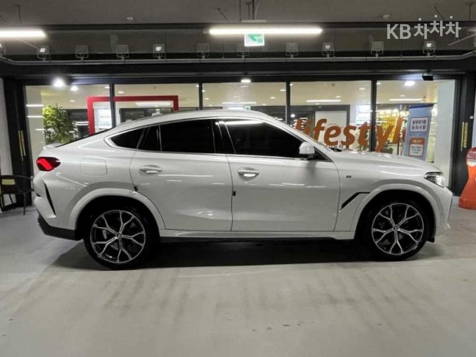 BMW X6(G06)xDrive 40i M Sport Package - 3