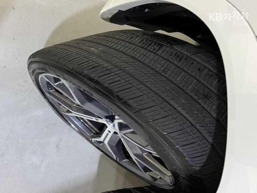 BMW X6(G06)xDrive 40i M Sport Package - 20