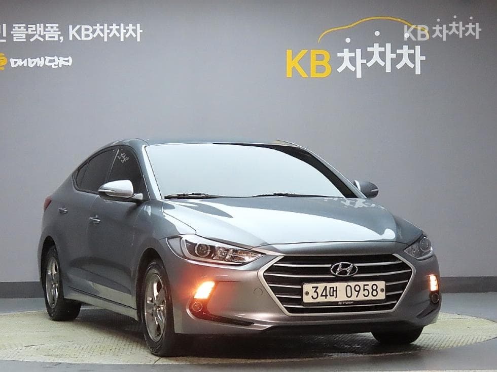 Hyundai Avante (Elantra)AD1.6 GDi Smart - 3