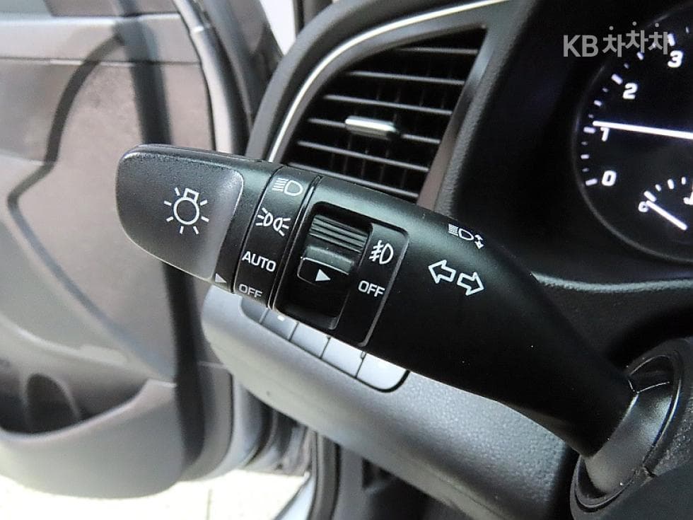 Hyundai Avante (Elantra)AD1.6 GDi Smart - 14