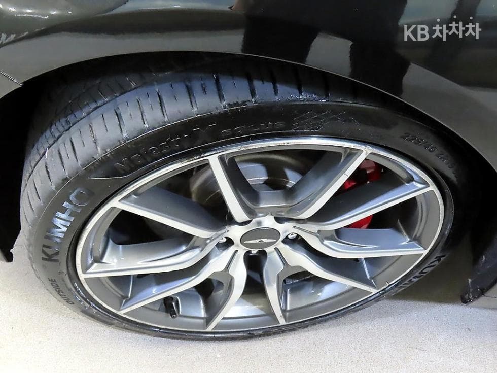 Дженезис G702.0T AWD Sport Package - 20