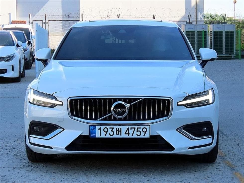Volvo S60 3rd Gen 2.0 B5 Inscription - Image 1