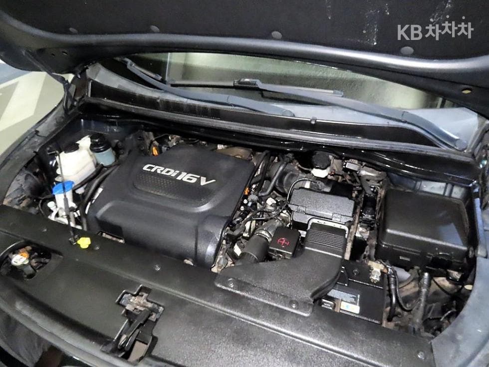 Киа All New Канивал9-местен 2.2 Дизел Лукс - 19