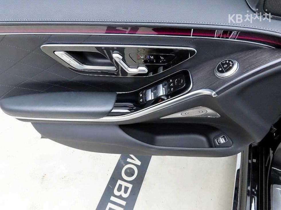 Mercedes-Benz S-Class W223S400d 4Matic Standard - 11
