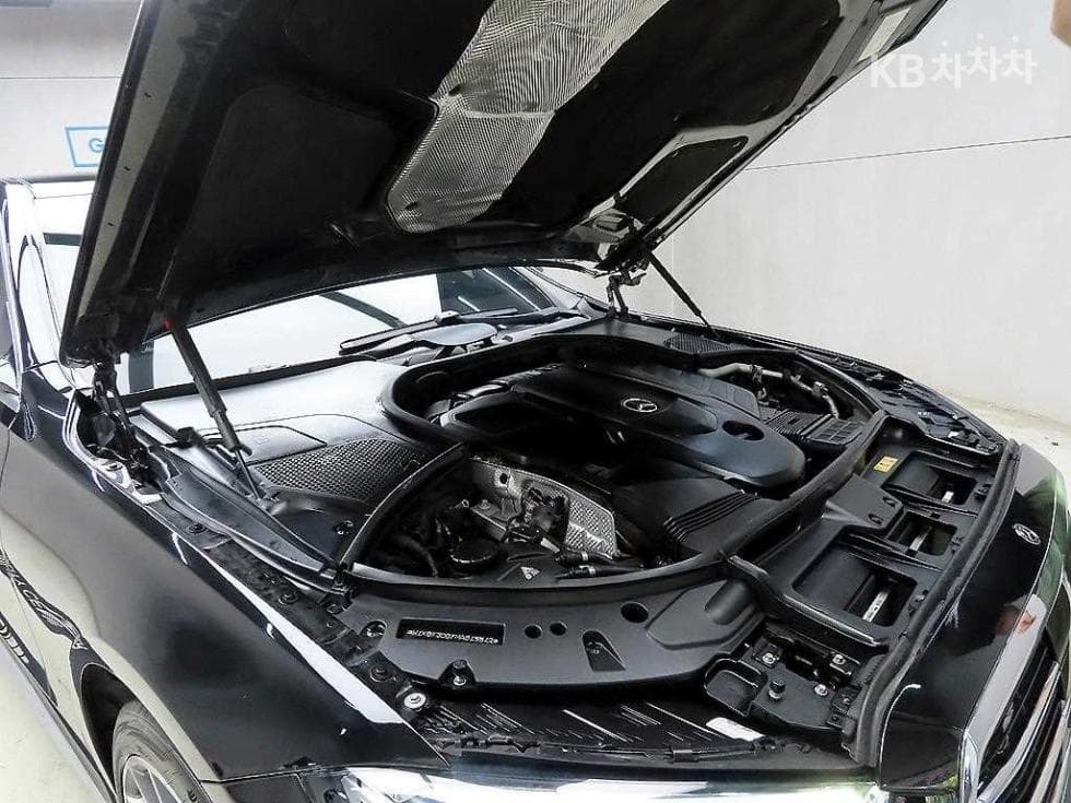 Mercedes-Benz S-Class W223S400d 4Matic Standard - 19