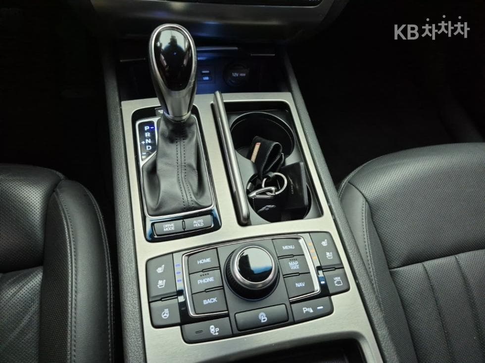 Hyundai GenesisDHG380 Prestige AWD Standard - 8