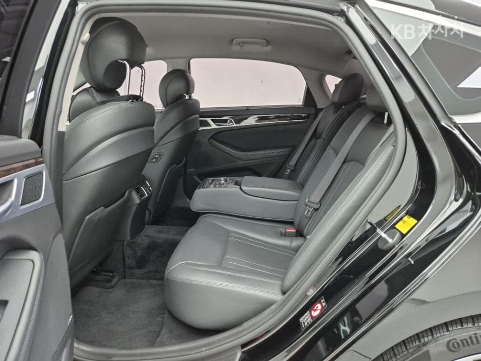 Hyundai GenesisDHG380 Prestige AWD Standard - 12
