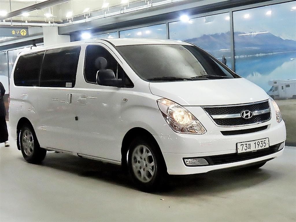 Хюндай Гранд Старекс 12-местен Комби CVX Deluxe - Image 1