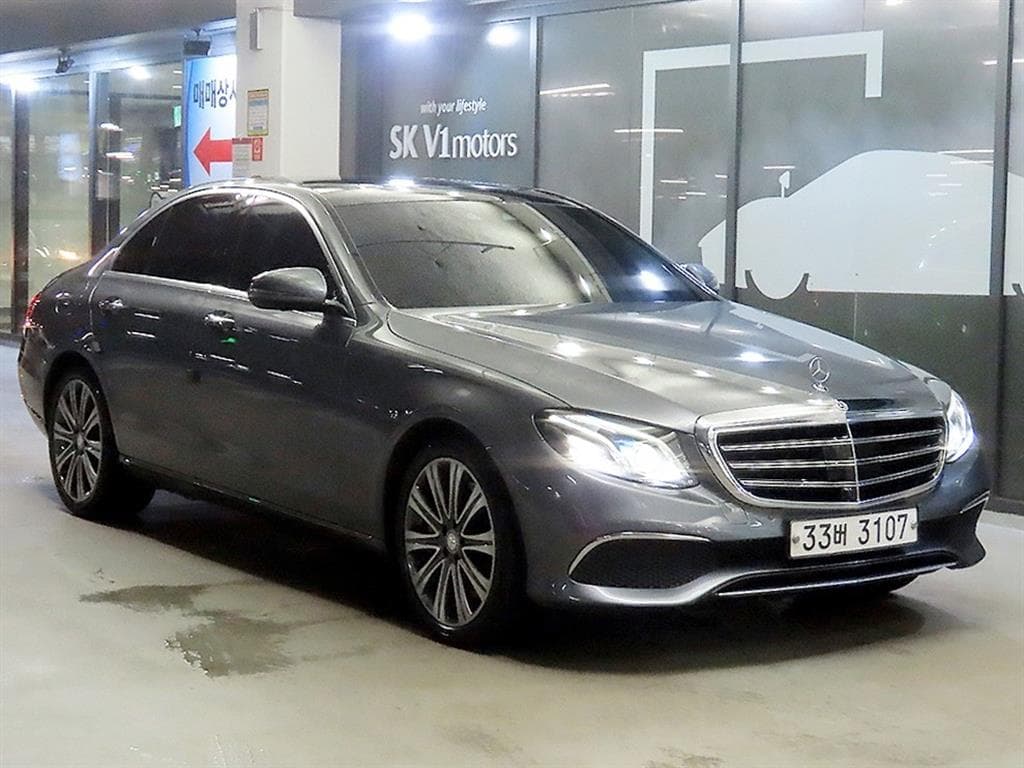 Mercedes-Benz E-Клас (W213) E400 4MATIC Exclusive - Image 1