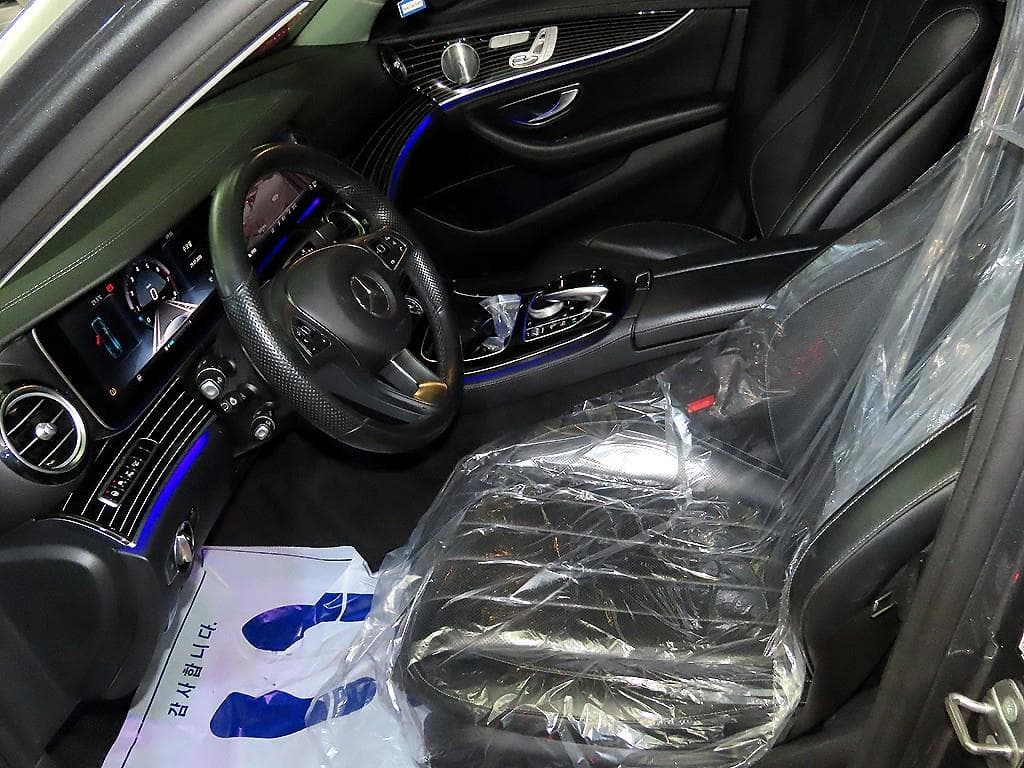 Mercedes-Benz E-Клас (W213)E400 4MATIC Exclusive - 6