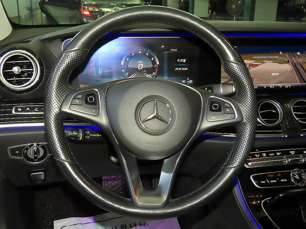 Mercedes-Benz E-Клас (W213)E400 4MATIC Exclusive - 8
