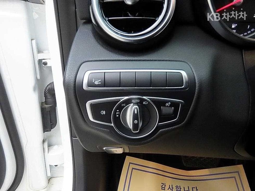 Mercedes-Benz The New (фейслифт) C-КласC220 d 4Matic W205 - 12