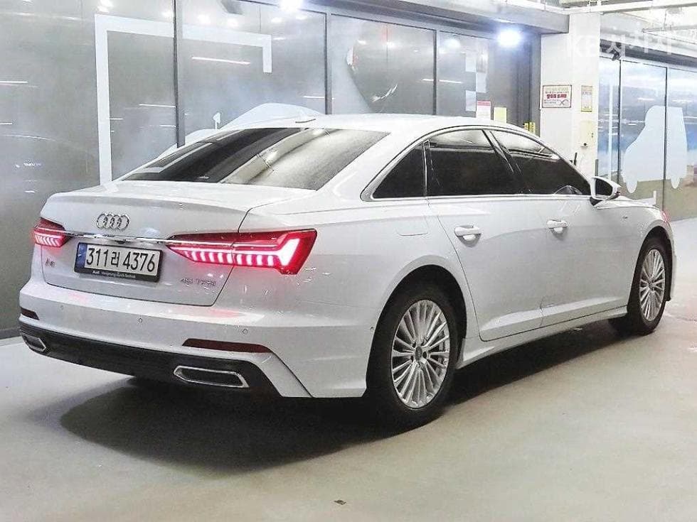 Ауди A6(C8)45 TFSI Стандартен - 4