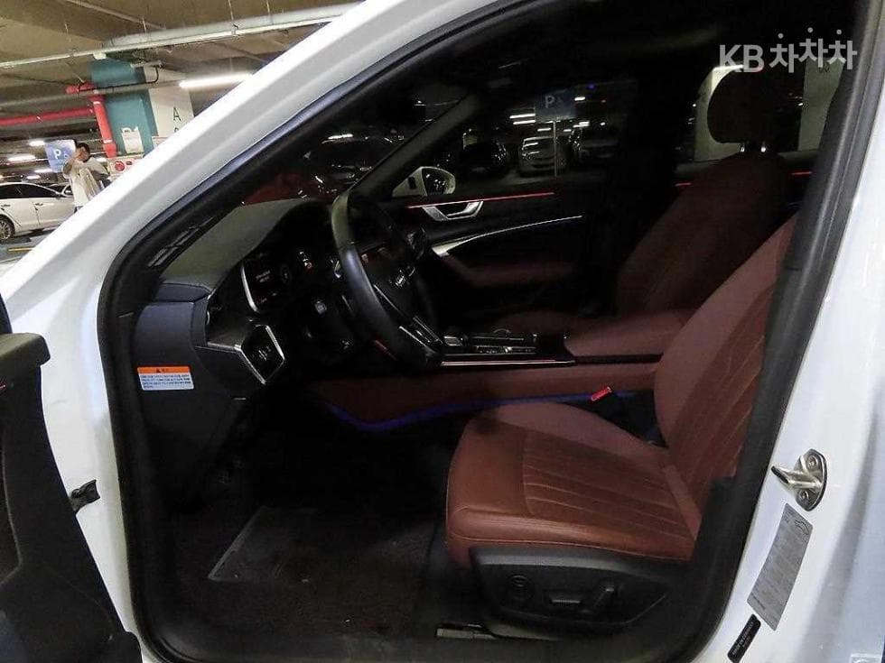 Ауди A6(C8)45 TFSI Стандартен - 6