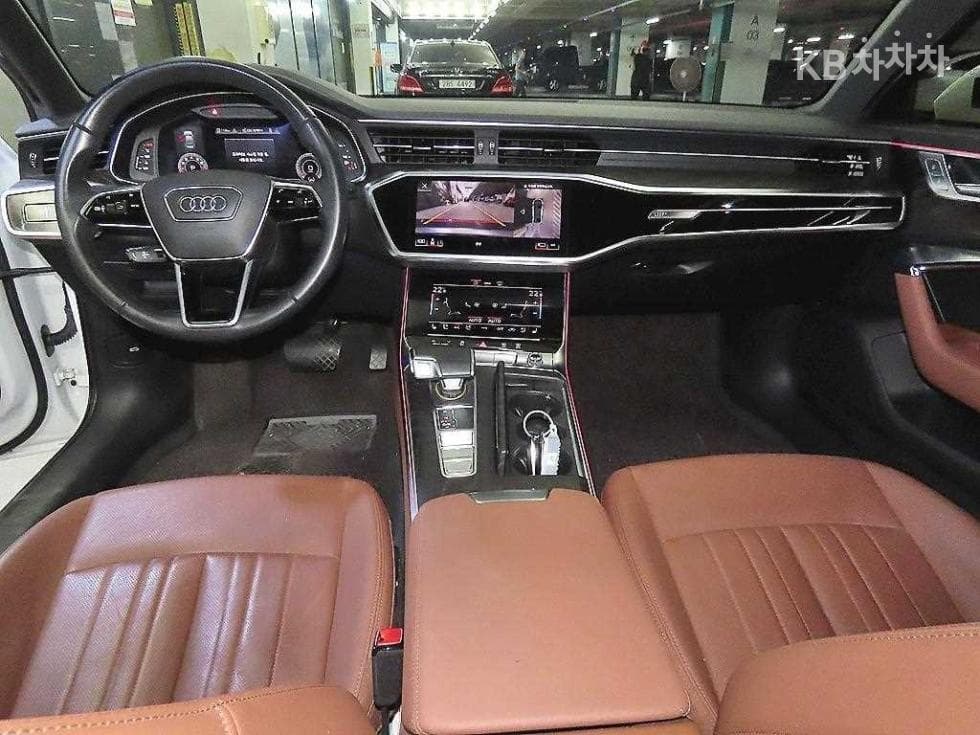 Ауди A6(C8)45 TFSI Стандартен - 10