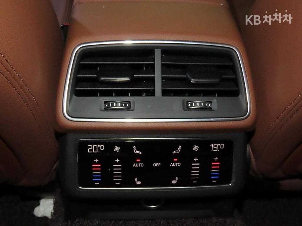 Ауди A6(C8)45 TFSI Стандартен - 13