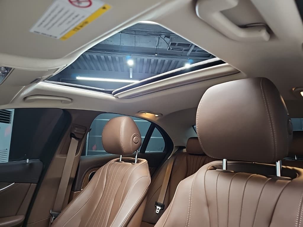 Mercedes-Benz E-Клас (W213)E220d 4MATIC Exclusive - 14