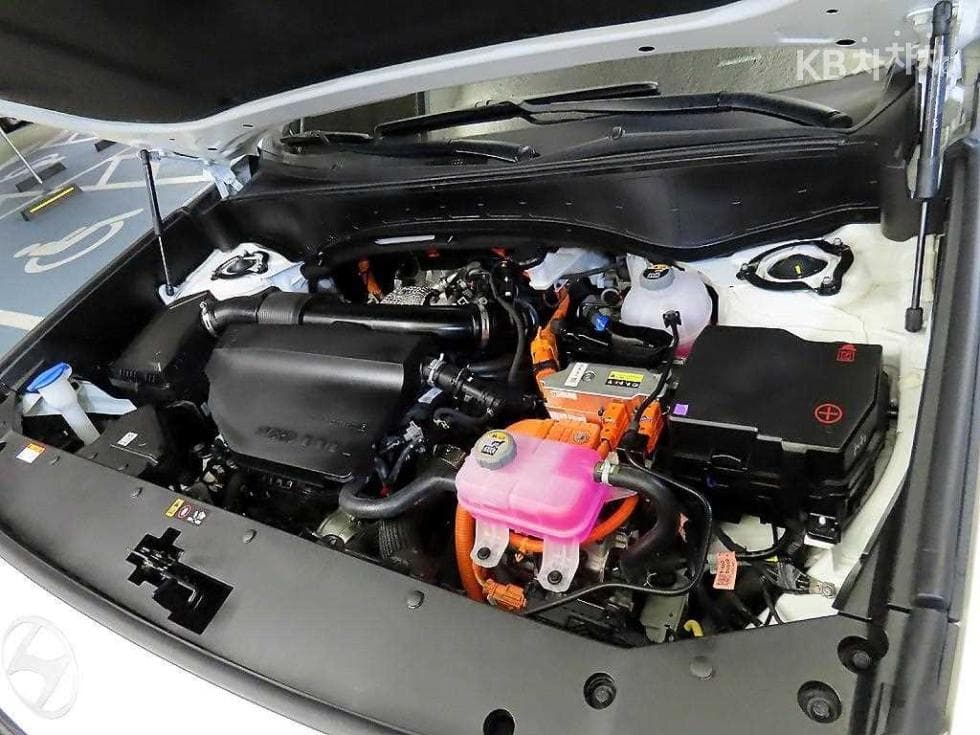 Хюндай Ди Всеново Palisade Хибрид2.5L бензин Турбо 2WD 9-местен Престиж - 19