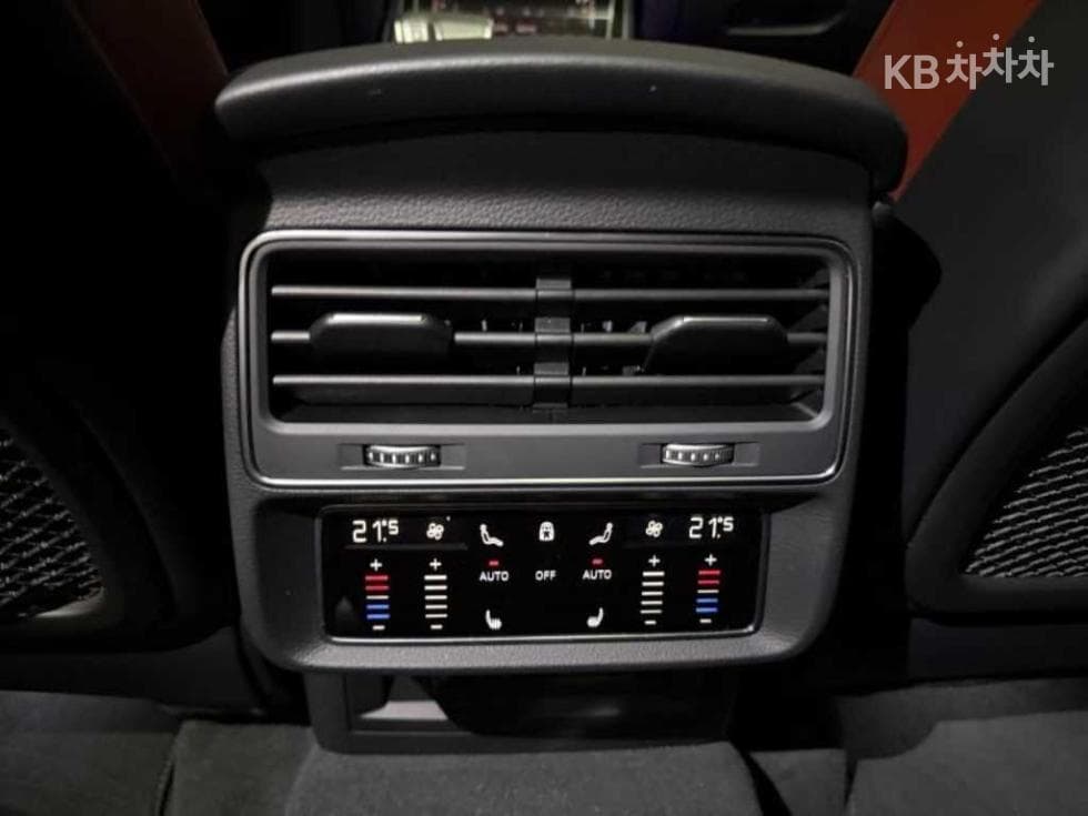Ауди SQ4(4M)4.0 TFSI Quattro Стандартен - 15