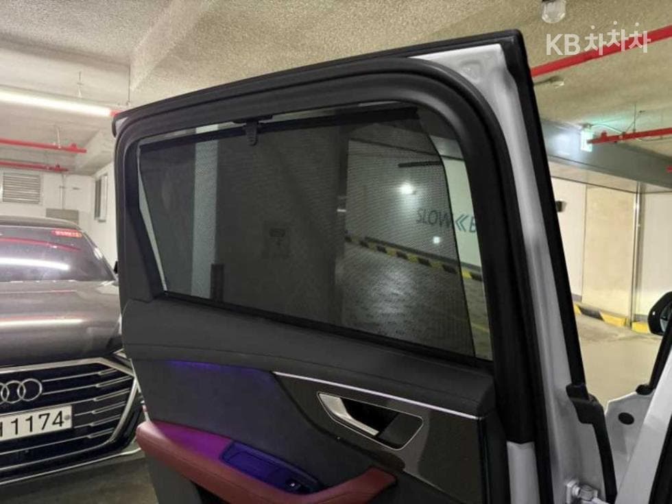Ауди SQ4(4M)4.0 TFSI Quattro Стандартен - 16
