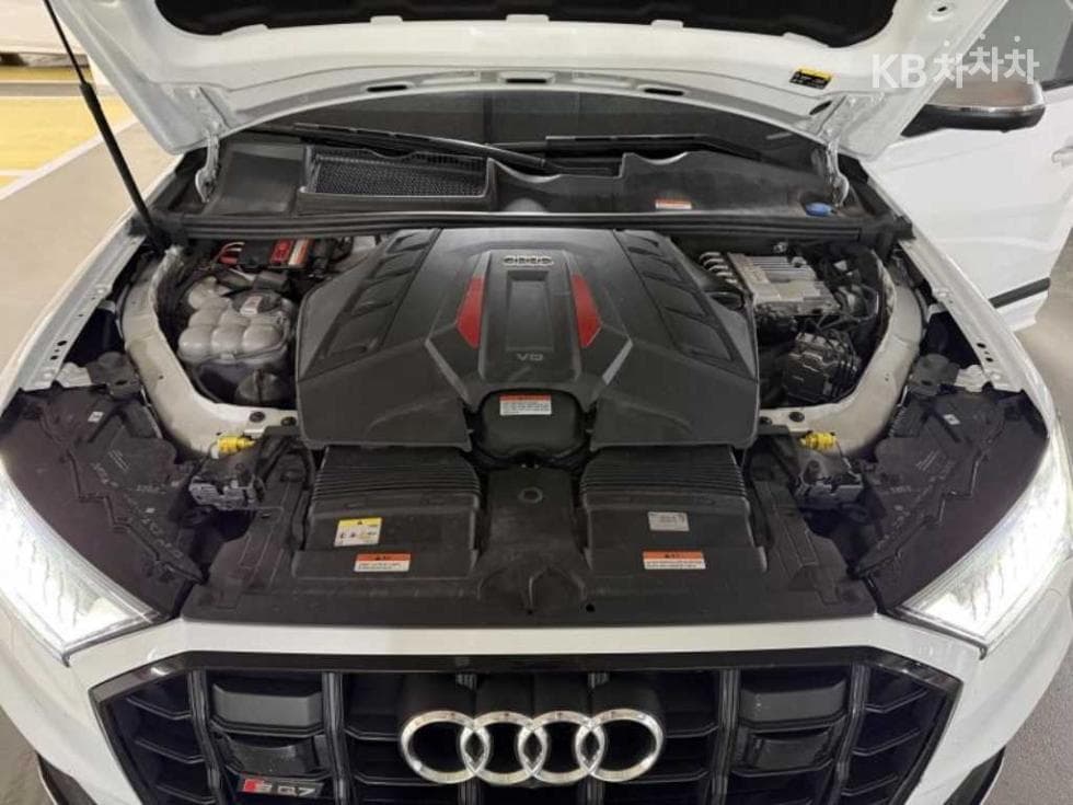 Ауди SQ4(4M)4.0 TFSI Quattro Стандартен - 18