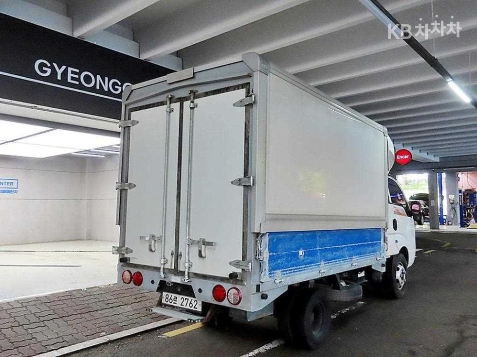 Kia Bongo 3 (light truck)1.2Ton Wing Body Extra Long Manual식 King Cab Prestige - 4
