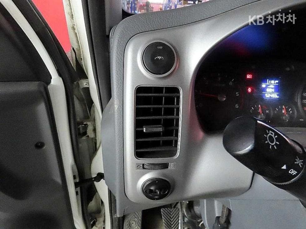 Kia Bongo 3 (light truck)1.2Ton Wing Body Extra Long Manual식 King Cab Prestige - 11