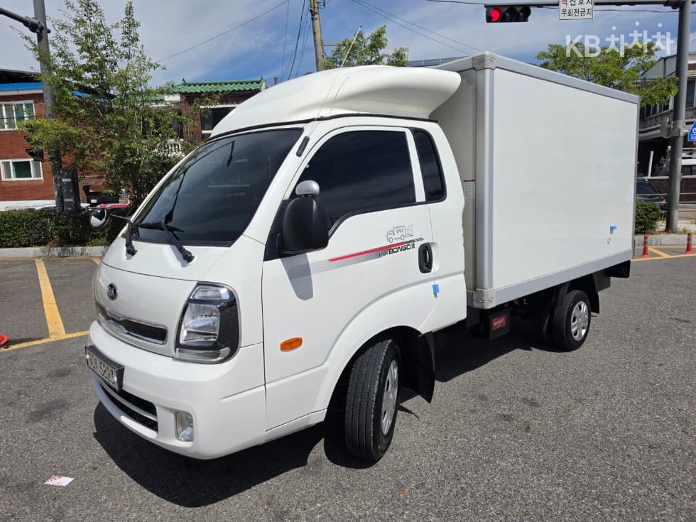 Киа The New (фейслифт) Бонго 3 (лек)Box Truck 1 тон 표준형 Королевска кабина Удължено междуосие L - 2