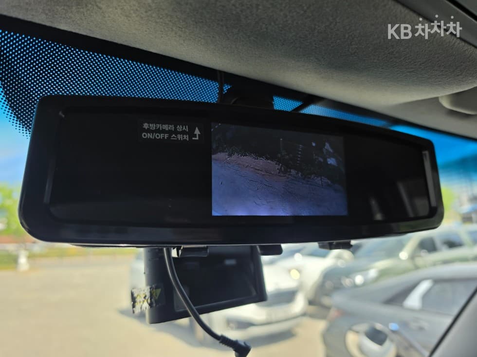 Киа The New (фейслифт) Бонго 3 (лек)Box Truck 1 тон 표준형 Королевска кабина Удължено междуосие L - 14