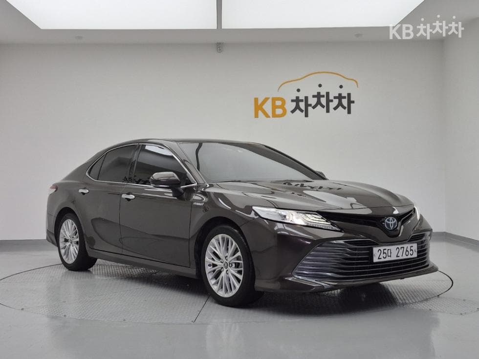 Toyota Camry XV702.5L hybrid XLE - 2